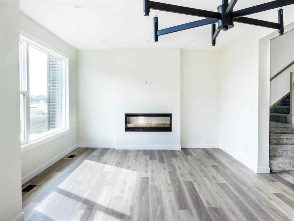 MLS® A2249304 - 143 Creekstone Circle SW in Pine Creek Calgary, Residential