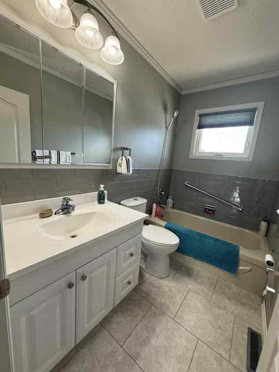 MLS® A2249310 - 219 4 Avenue E in NONE Hanna, Residential