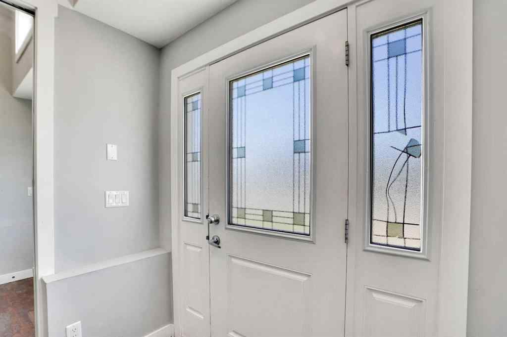 MLS® A2249316 - 2034 44 Street SE in Forest Lawn Calgary, Residential