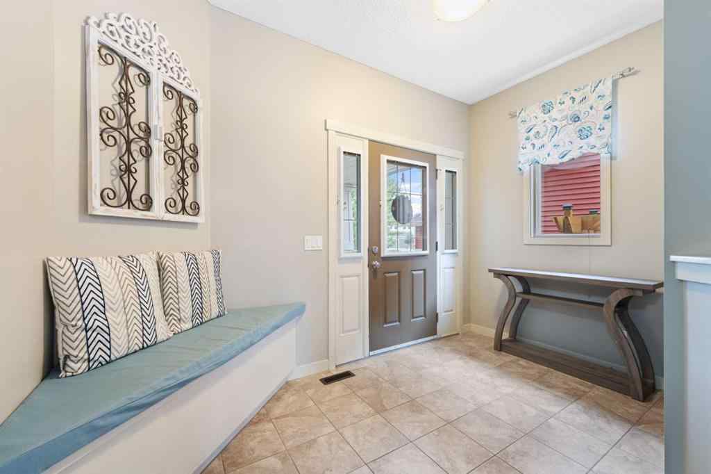 MLS® A2249328 - 7 Westridge Green  in Westridge Okotoks, Residential