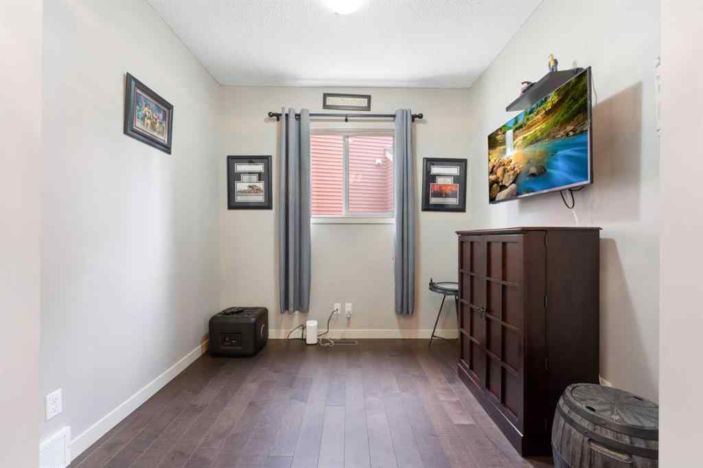 MLS® A2249328 - 7 Westridge Green  in Westridge Okotoks, Residential