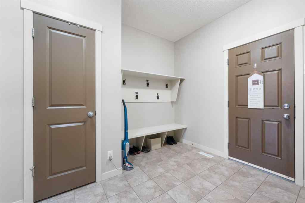 MLS® A2249328 - 7 Westridge Green  in Westridge Okotoks, Residential