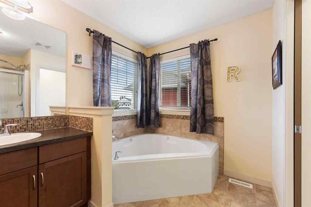 MLS® A2249328 - 7 Westridge Green  in Westridge Okotoks, Residential