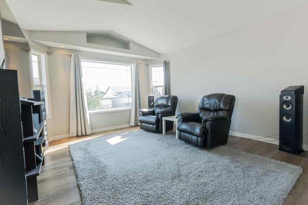MLS® A2249339 - 10746 72 Avenue  in Mission Heights Grande Prairie, Residential