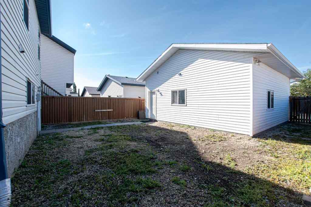 MLS® A2249339 - 10746 72 Avenue  in Mission Heights Grande Prairie, Residential