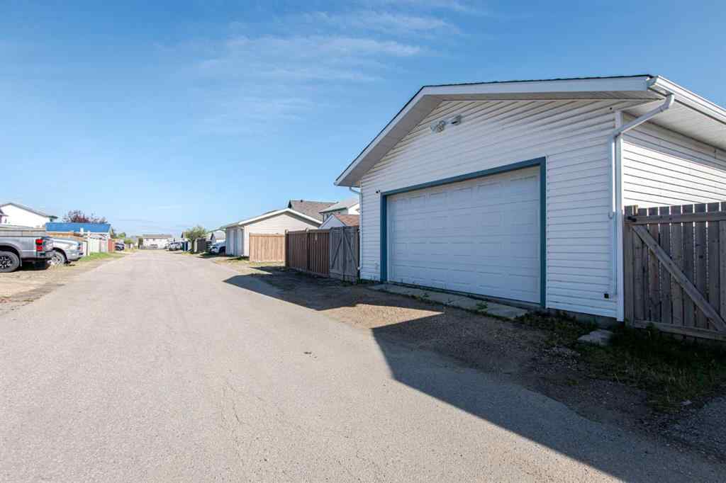 MLS® A2249339 - 10746 72 Avenue  in Mission Heights Grande Prairie, Residential