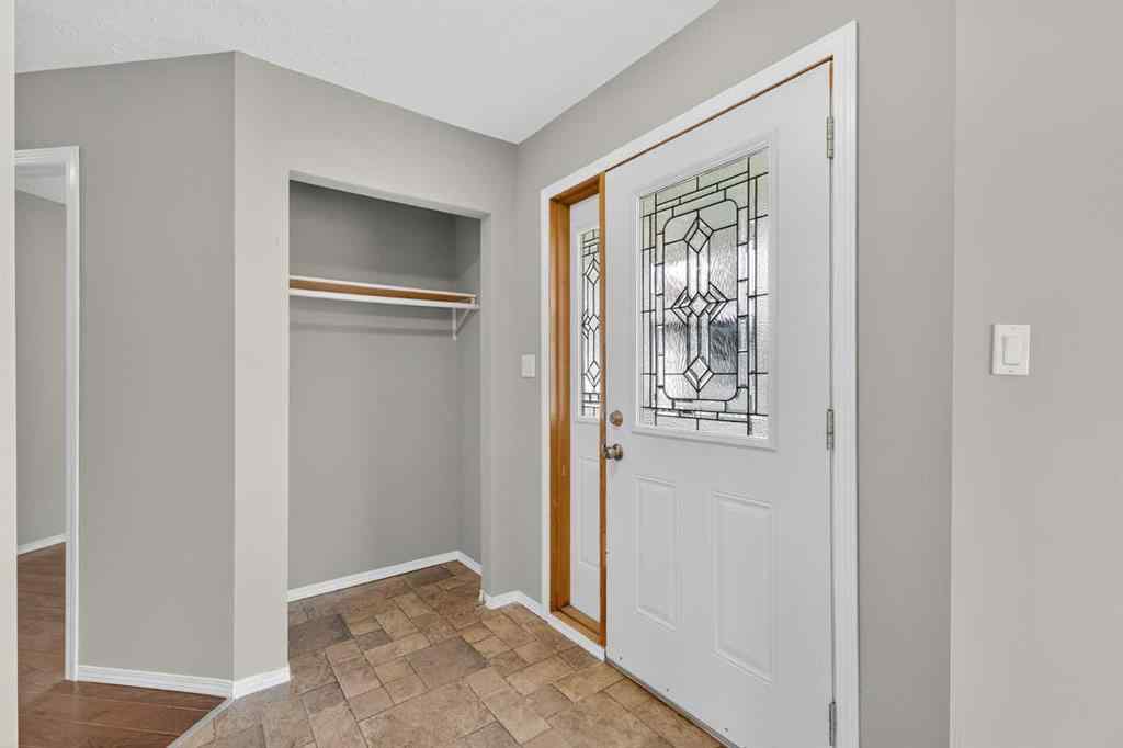 MLS® A2249340 - 5510 52 Street  in NONE Bashaw, Residential