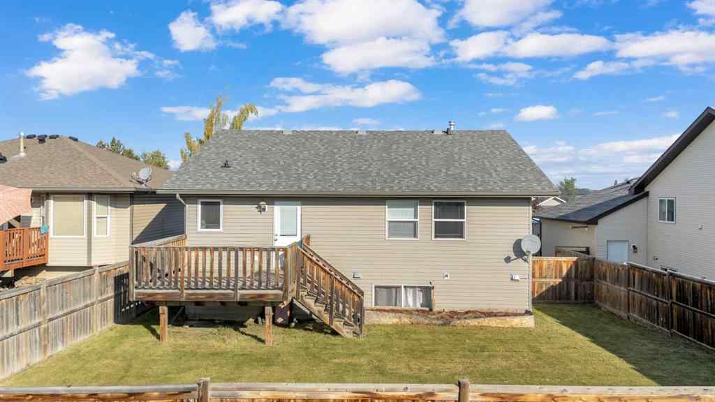MLS® A2249348 - 7 Firdale Close  in Fox Run Sylvan Lake, Residential