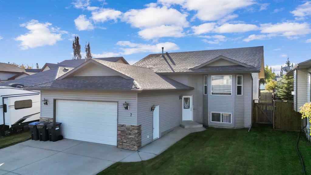 MLS® A2249348 - 7 Firdale Close  in Fox Run Sylvan Lake, Residential