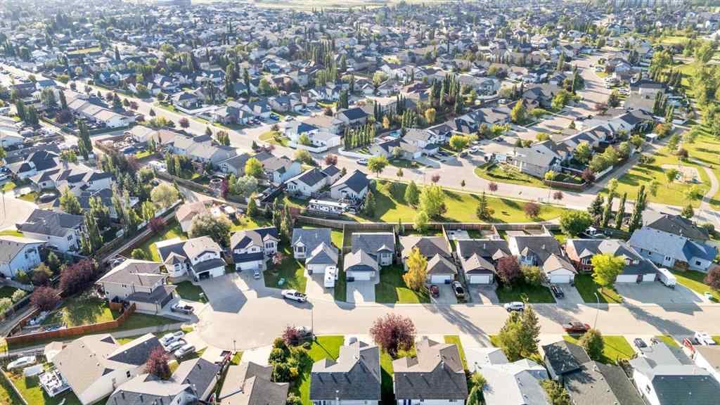 MLS® A2249348 - 7 Firdale Close  in Fox Run Sylvan Lake, Residential