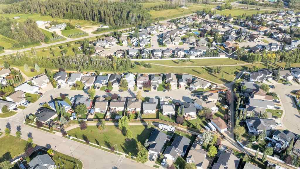 MLS® A2249348 - 7 Firdale Close  in Fox Run Sylvan Lake, Residential