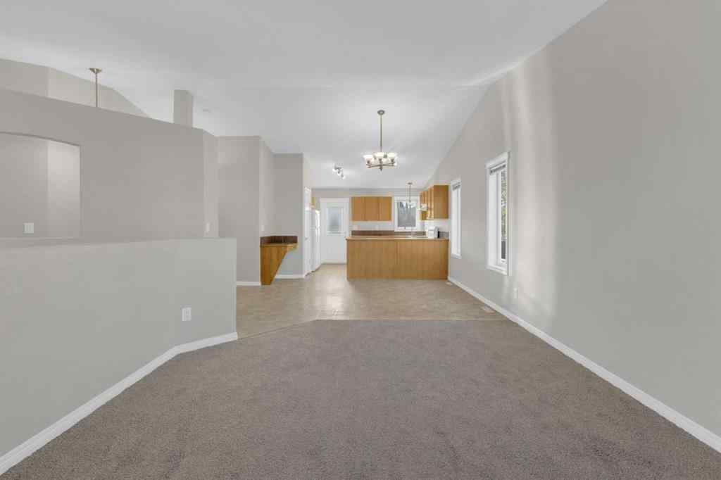 MLS® A2249348 - 7 Firdale Close  in Fox Run Sylvan Lake, Residential