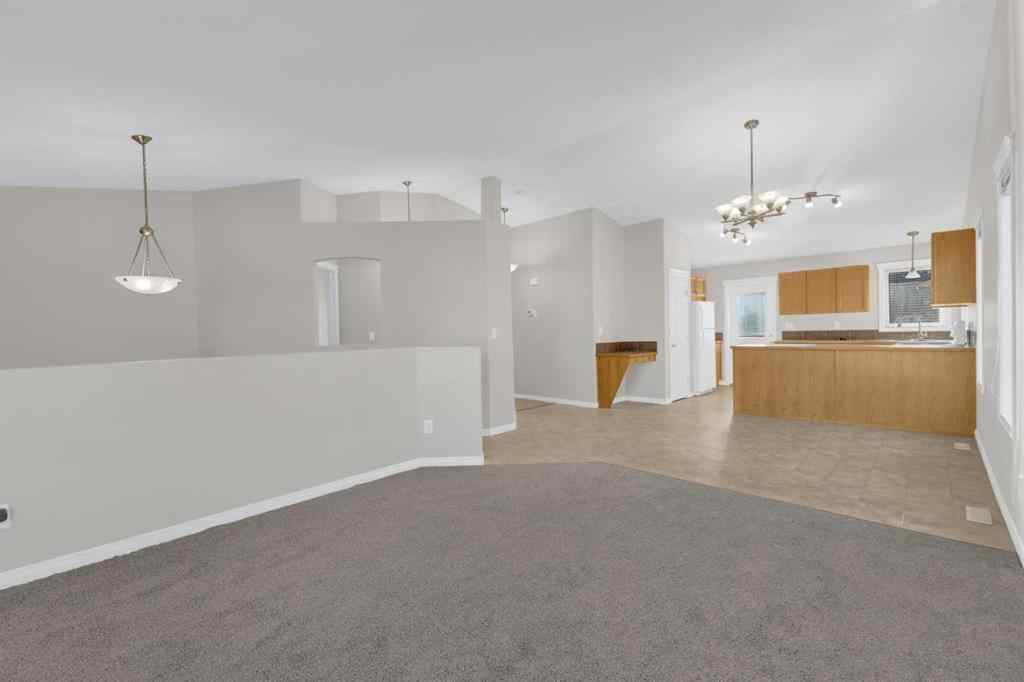 MLS® A2249348 - 7 Firdale Close  in Fox Run Sylvan Lake, Residential