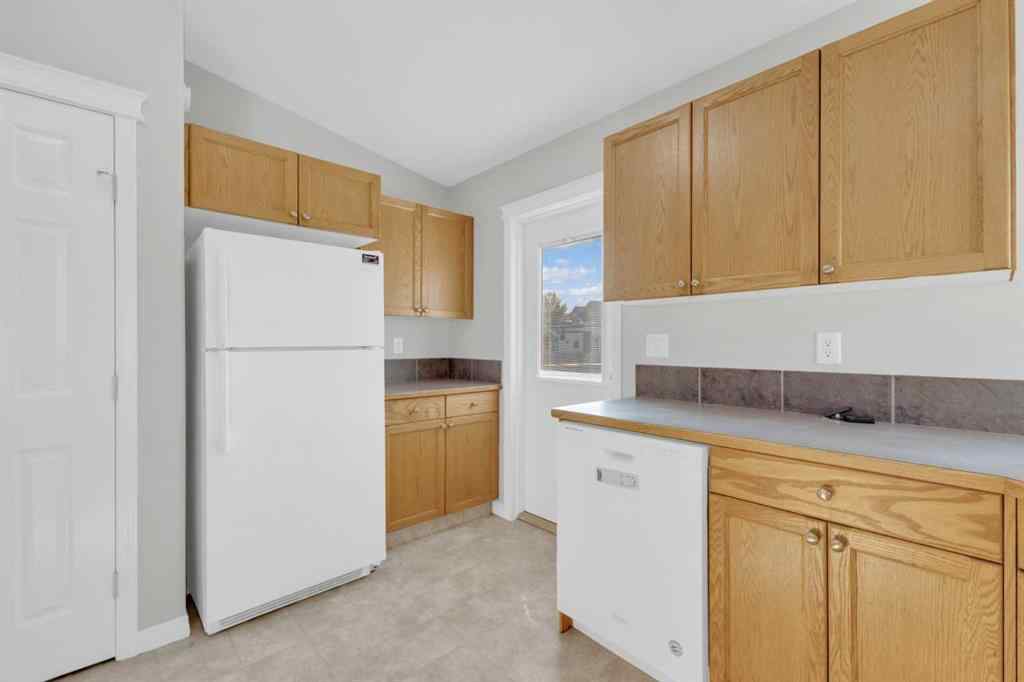 MLS® A2249348 - 7 Firdale Close  in Fox Run Sylvan Lake, Residential