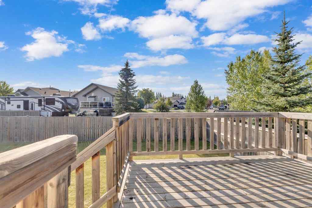 MLS® A2249348 - 7 Firdale Close  in Fox Run Sylvan Lake, Residential