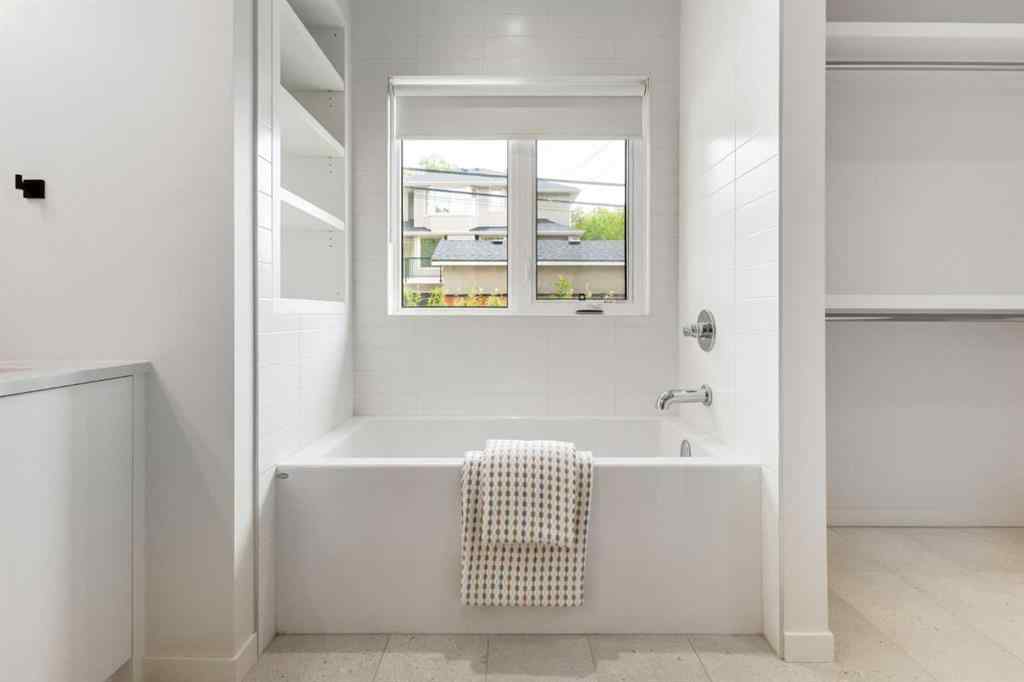MLS® A2249360 - 1408 Crescent Road NW in Rosedale Calgary, Residential