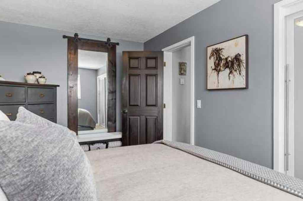 MLS® A2249361 - 101 Wapiti Close  in Eagle Terrace Canmore, Residential