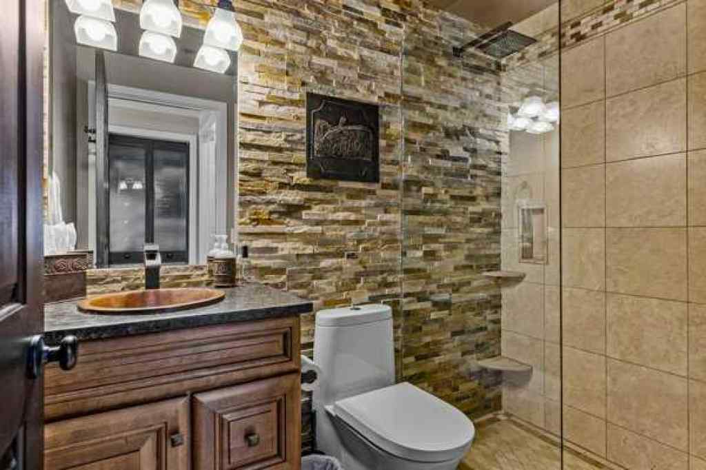 MLS® A2249361 - 101 Wapiti Close  in Eagle Terrace Canmore, Residential