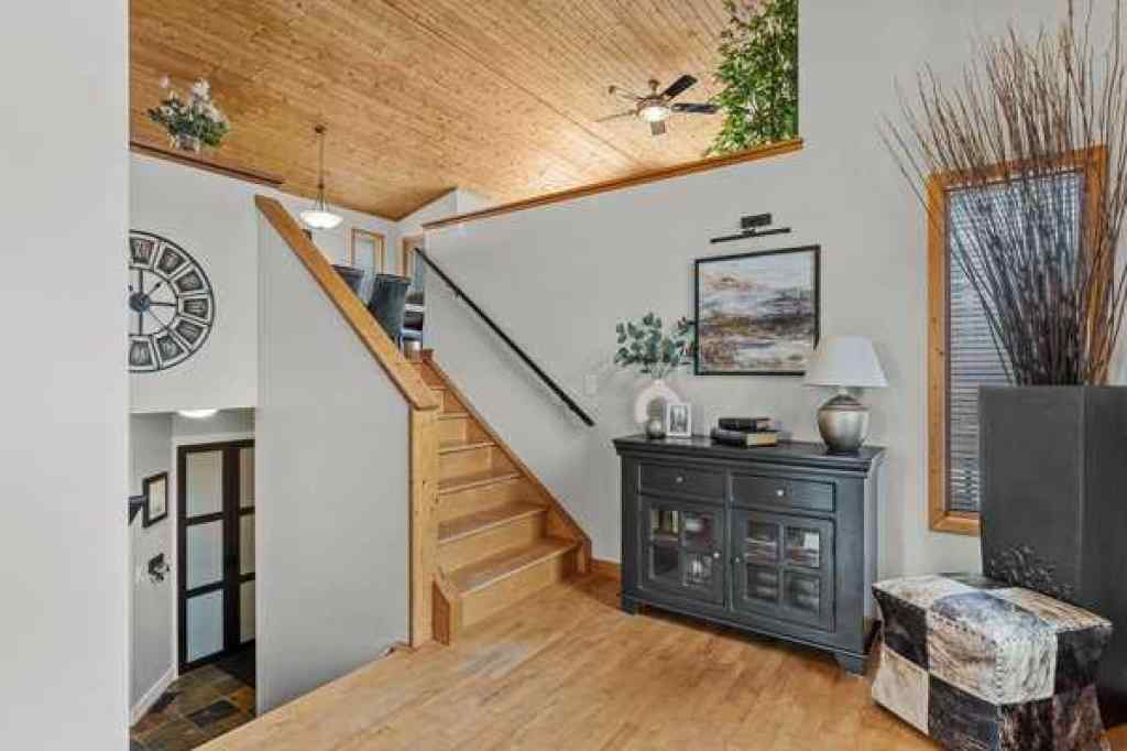 MLS® A2249361 - 101 Wapiti Close  in Eagle Terrace Canmore, Residential