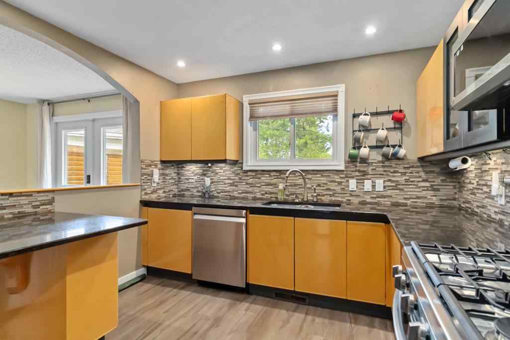 MLS® A2249362 - 106 Hilltop Crescent  in Thickwood Fort McMurray, Residential