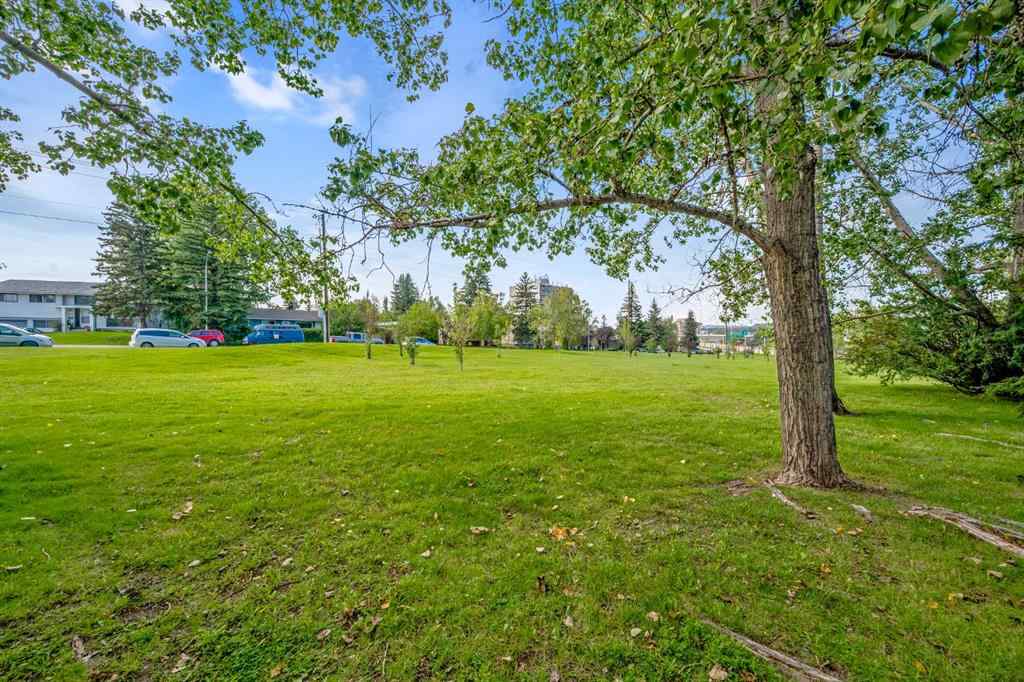 MLS® A2249363 - Unit #2417 3500 Varsity Drive NW in Varsity Calgary, Residential