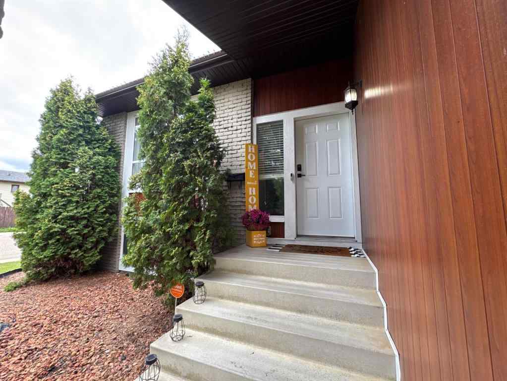 MLS® A2249364 - 12 Rutherford Drive  in Rosedale Estates Red Deer, Residential