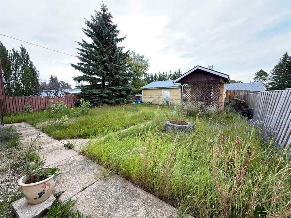 MLS® A2249385 - 4813 50 Street  in NONE Clive, Residential
