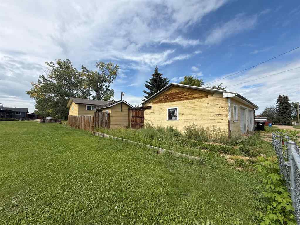 MLS® A2249385 - 4813 50 Street  in NONE Clive, Residential