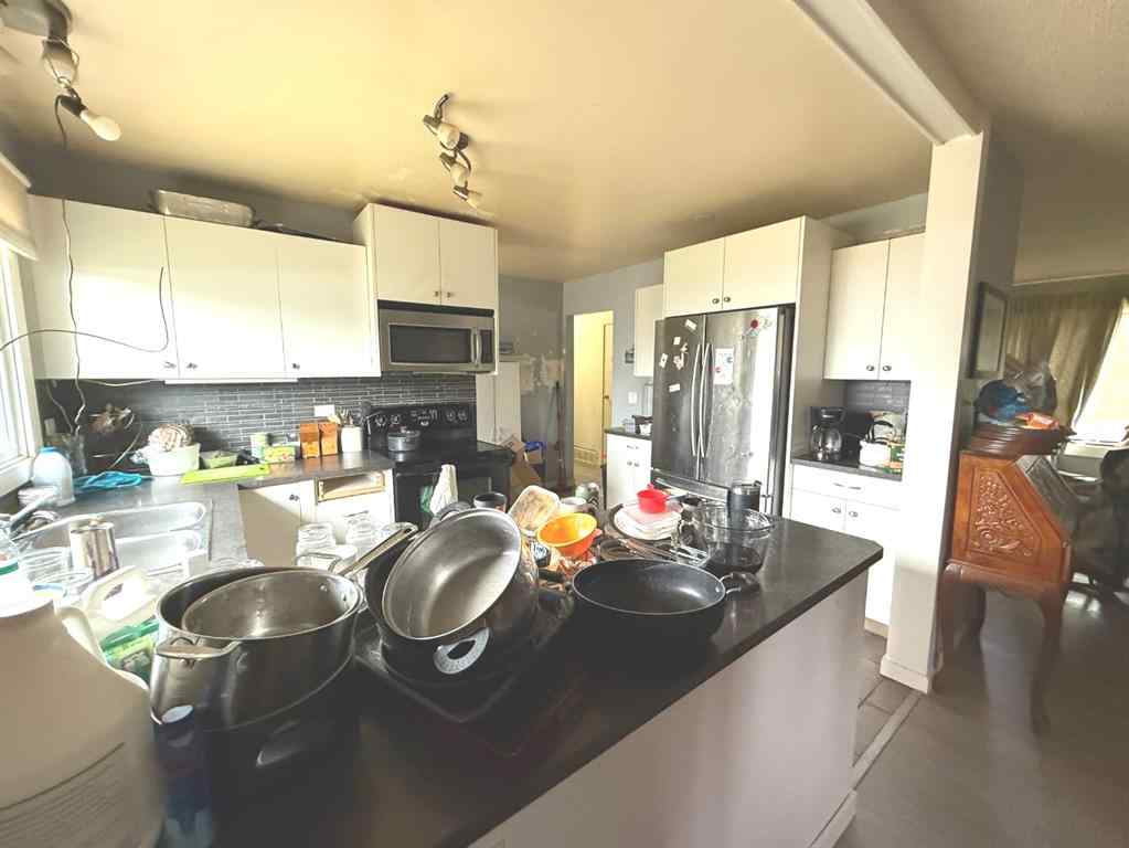 MLS® A2249385 - 4813 50 Street  in NONE Clive, Residential