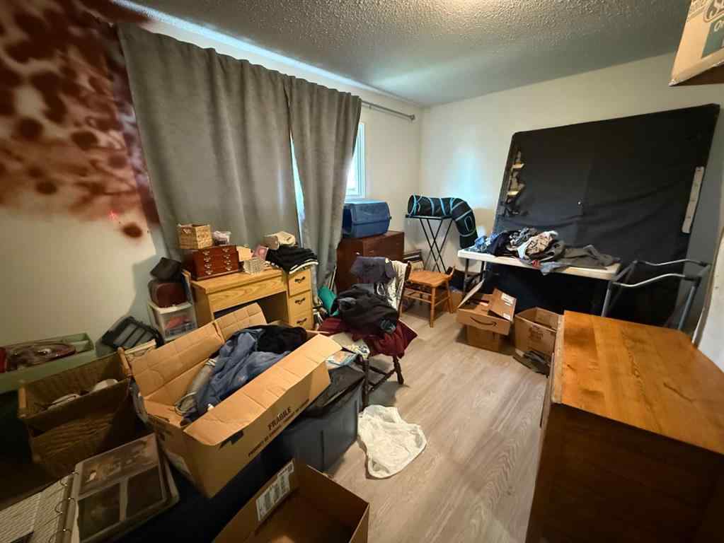 MLS® A2249385 - 4813 50 Street  in NONE Clive, Residential