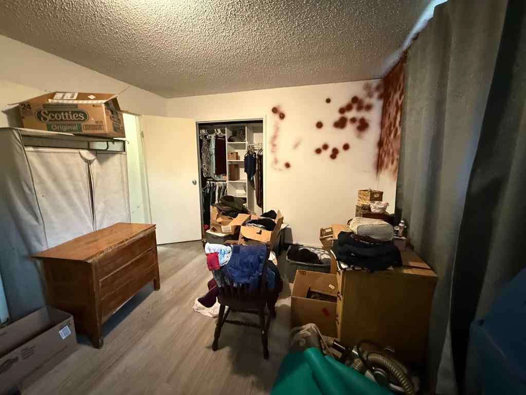 MLS® A2249385 - 4813 50 Street  in NONE Clive, Residential
