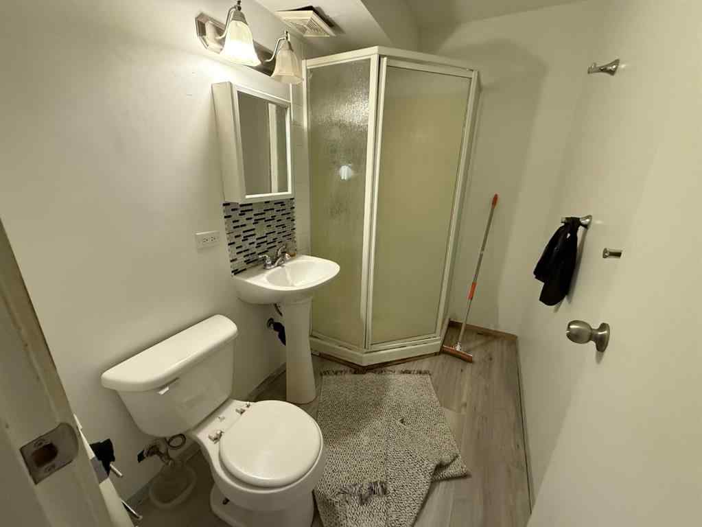 MLS® A2249385 - 4813 50 Street  in NONE Clive, Residential
