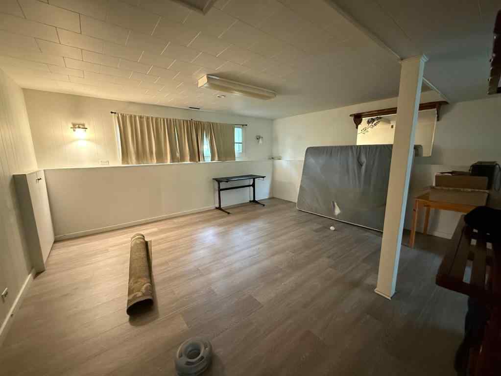 MLS® A2249385 - 4813 50 Street  in NONE Clive, Residential