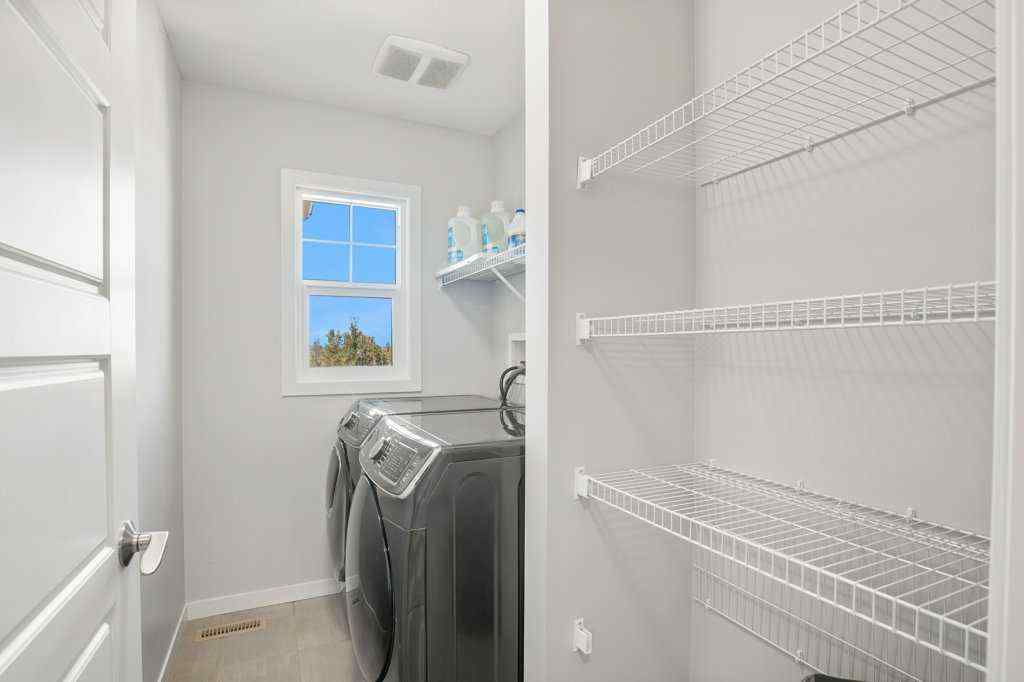 MLS® A2249387 - 38 Cole Way  in Crestview Sylvan Lake, Residential