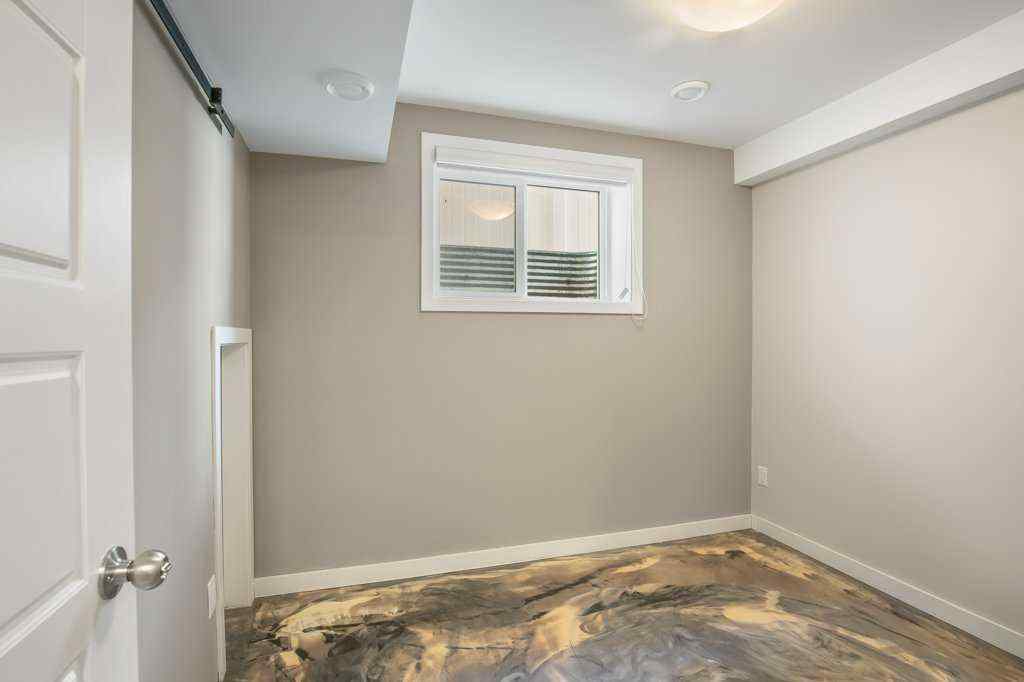 MLS® A2249387 - 38 Cole Way  in Crestview Sylvan Lake, Residential