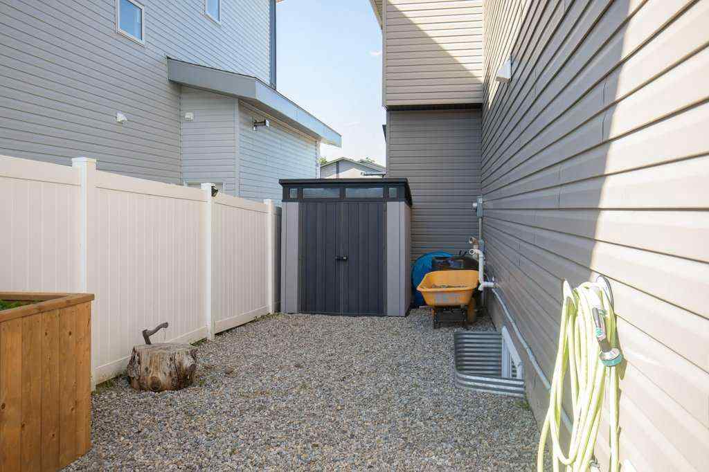 MLS® A2249387 - 38 Cole Way  in Crestview Sylvan Lake, Residential
