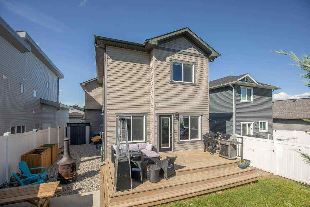 MLS® A2249387 - 38 Cole Way  in Crestview Sylvan Lake, Residential