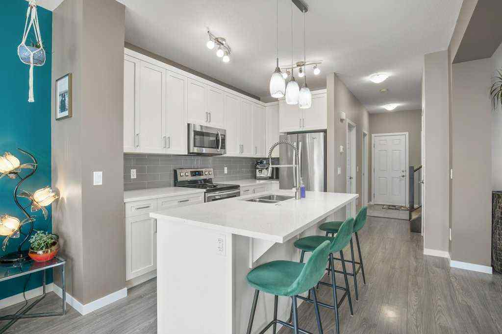 MLS® A2249387 - 38 Cole Way  in Crestview Sylvan Lake, Residential