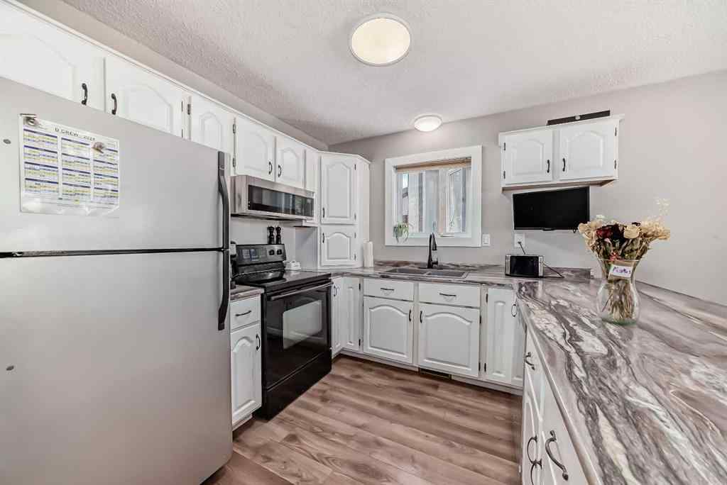 MLS® A2249389 - 41 Edge Close  in Eastview Estates Red Deer, Residential
