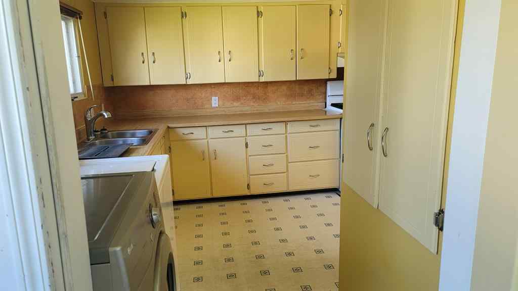 MLS® A2249390 - 5102 49 Street  in NONE Castor, Residential