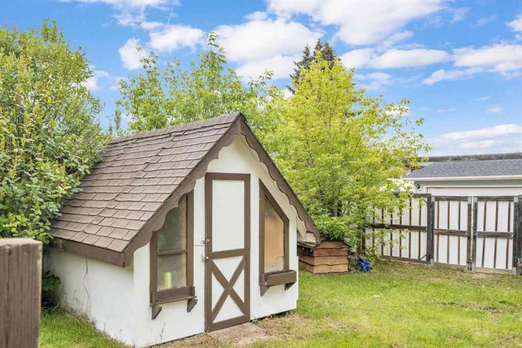 MLS® A2249391 - 69 Erickson Drive  in Eastview Estates Red Deer, Residential