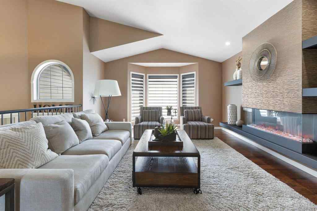MLS® A2249393 - 164 Hillcrest Boulevard  in Hillview Estates Strathmore, Residential
