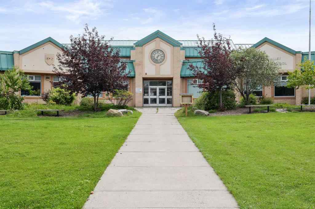 MLS® A2249395 - 103 Sandarac Place NW in Sandstone Valley Calgary, Residential