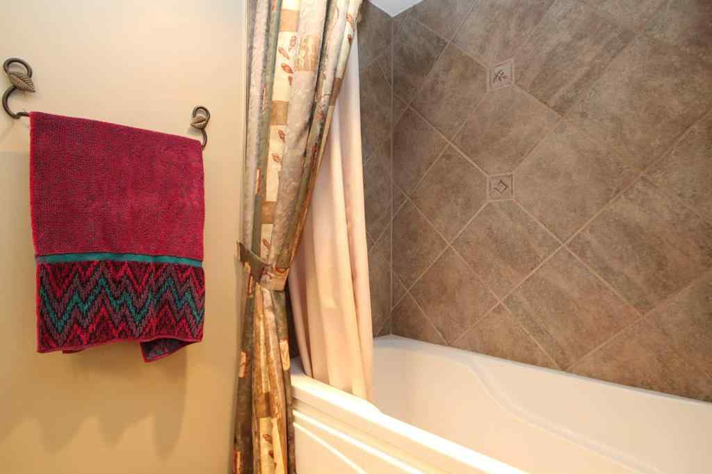MLS® A2249396 - 185 Allan Street  in Anders Park Red Deer, Residential