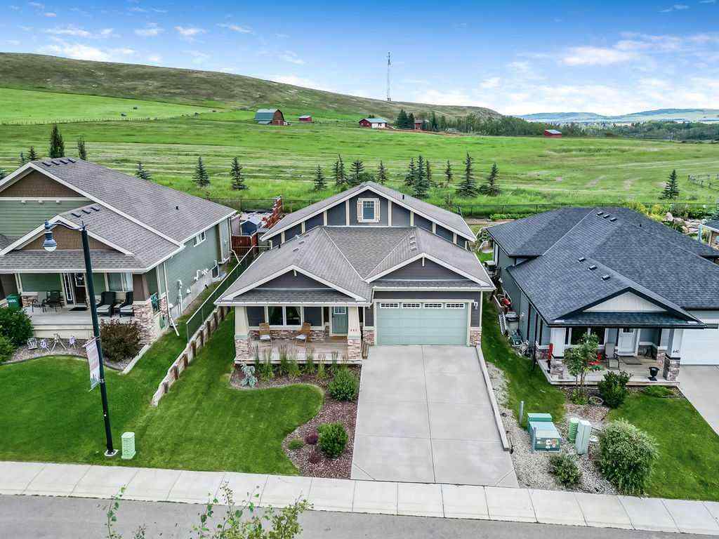 MLS® A2249397 - 443 Seclusion Valley Drive  in NONE Diamond Valley, Residential