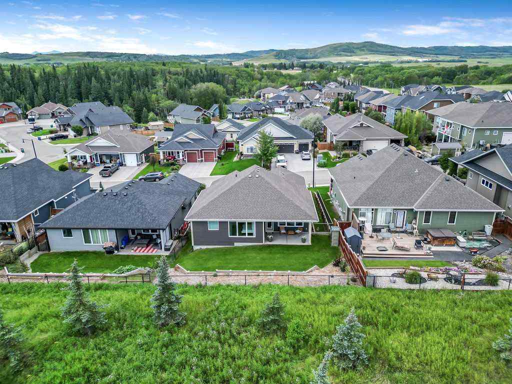 MLS® A2249397 - 443 Seclusion Valley Drive  in NONE Diamond Valley, Residential