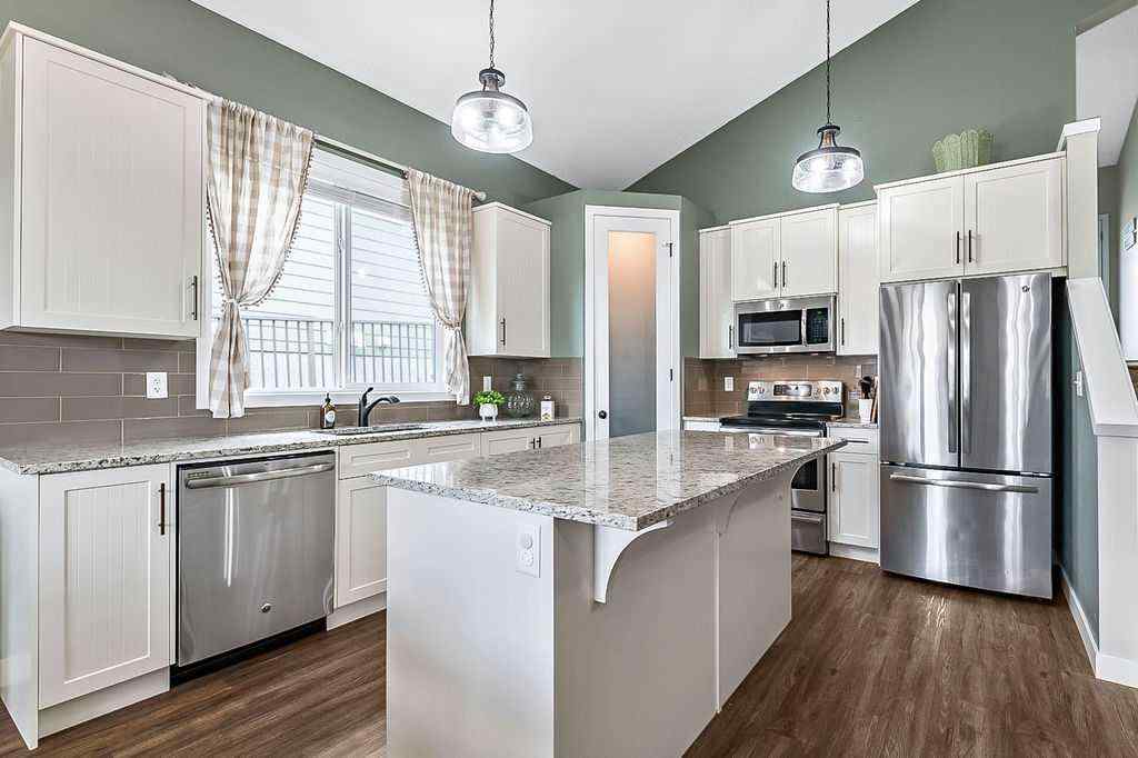 MLS® A2249397 - 443 Seclusion Valley Drive  in NONE Diamond Valley, Residential
