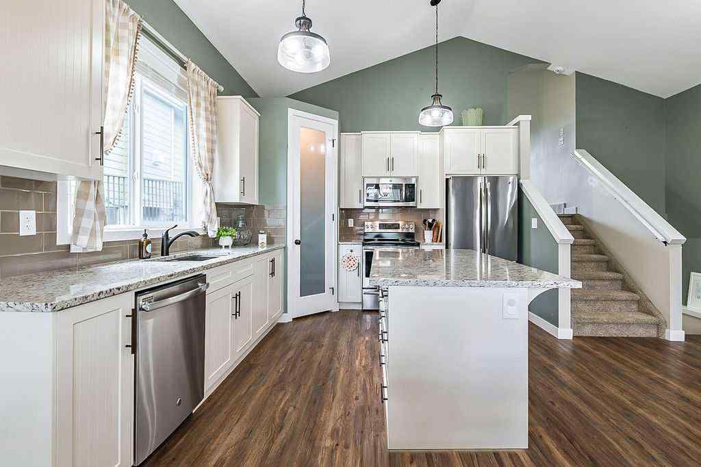 MLS® A2249397 - 443 Seclusion Valley Drive  in NONE Diamond Valley, Residential