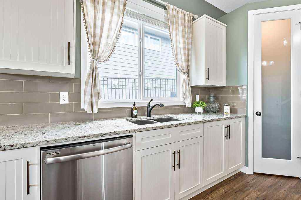 MLS® A2249397 - 443 Seclusion Valley Drive  in NONE Diamond Valley, Residential
