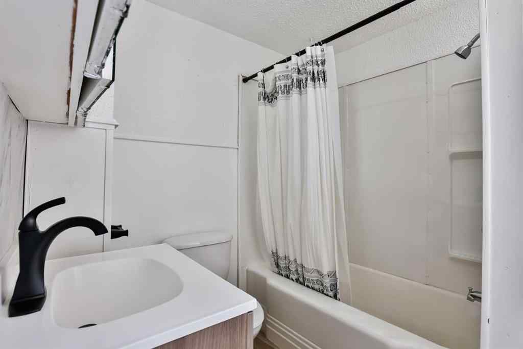 MLS® A2249409 - 1102 13 Street N in St Edwards Lethbridge, Residential